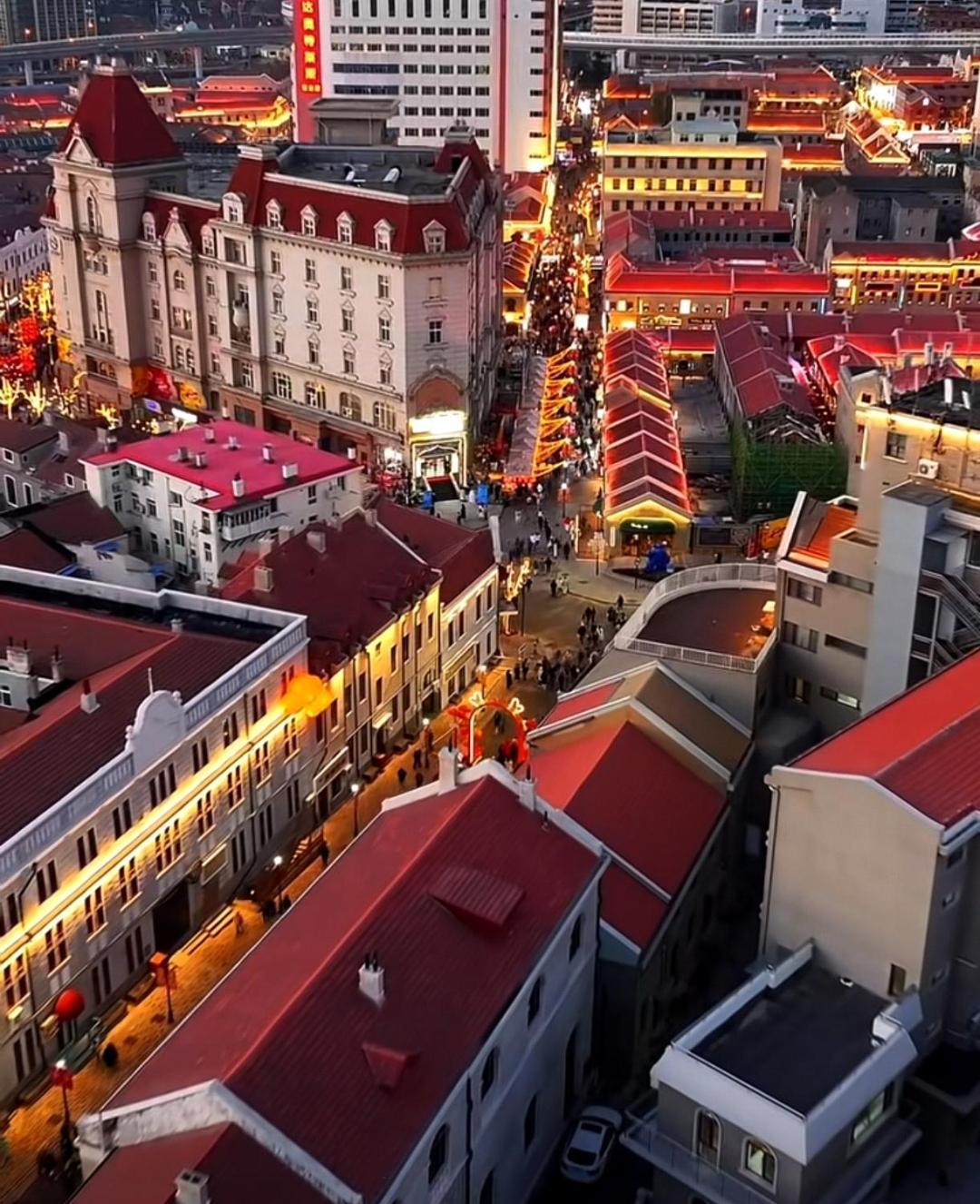 Qingdao Hua Qi Kaiserdom Hotel Bagian luar foto