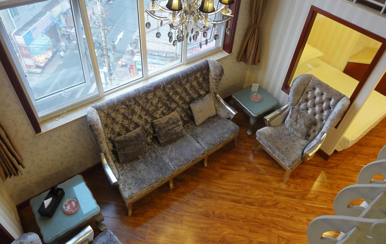 Qingdao Hua Qi Kaiserdom Hotel Bagian luar foto